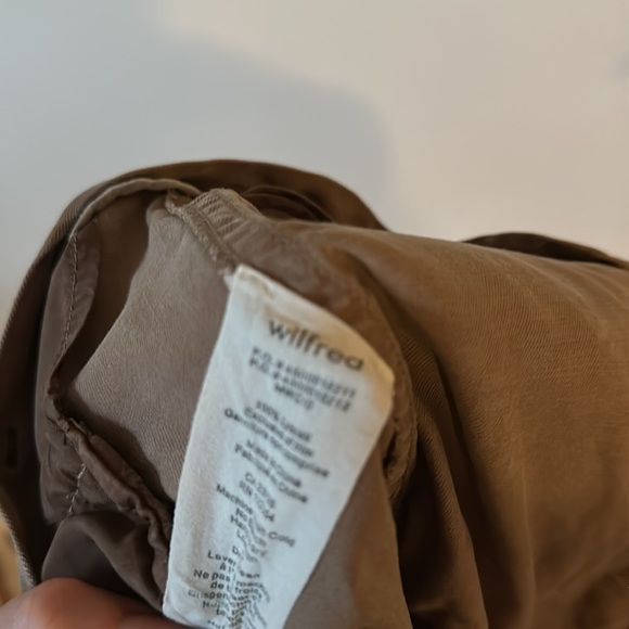 WILFRED | Aritzia Allant Lyocell Silky Trousers Paper Bag Waist & Draw String - Picture 11 of 13